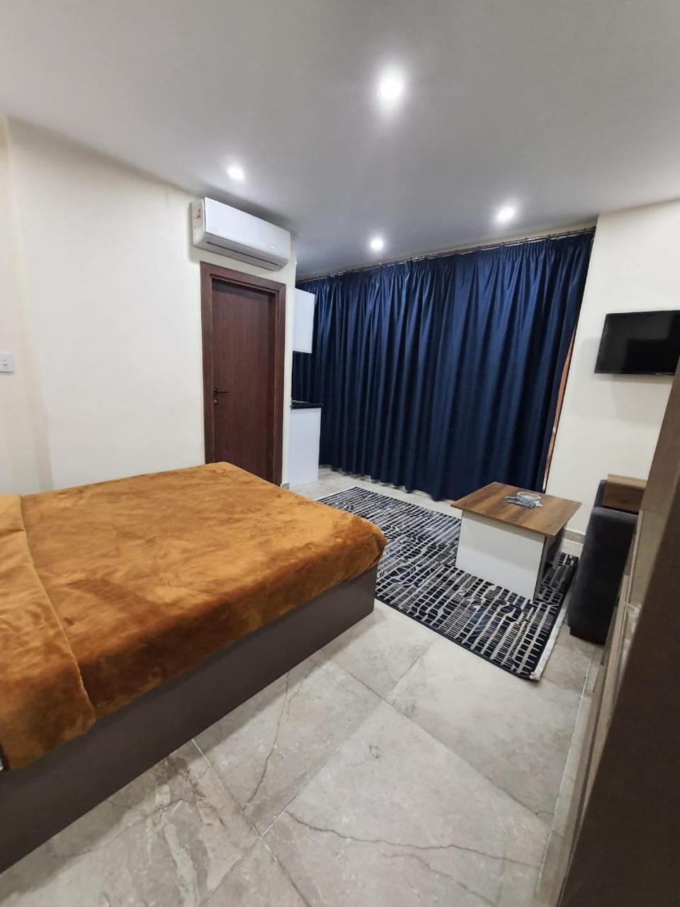 Apartment Saraya Abbas Elaser Street-families Only