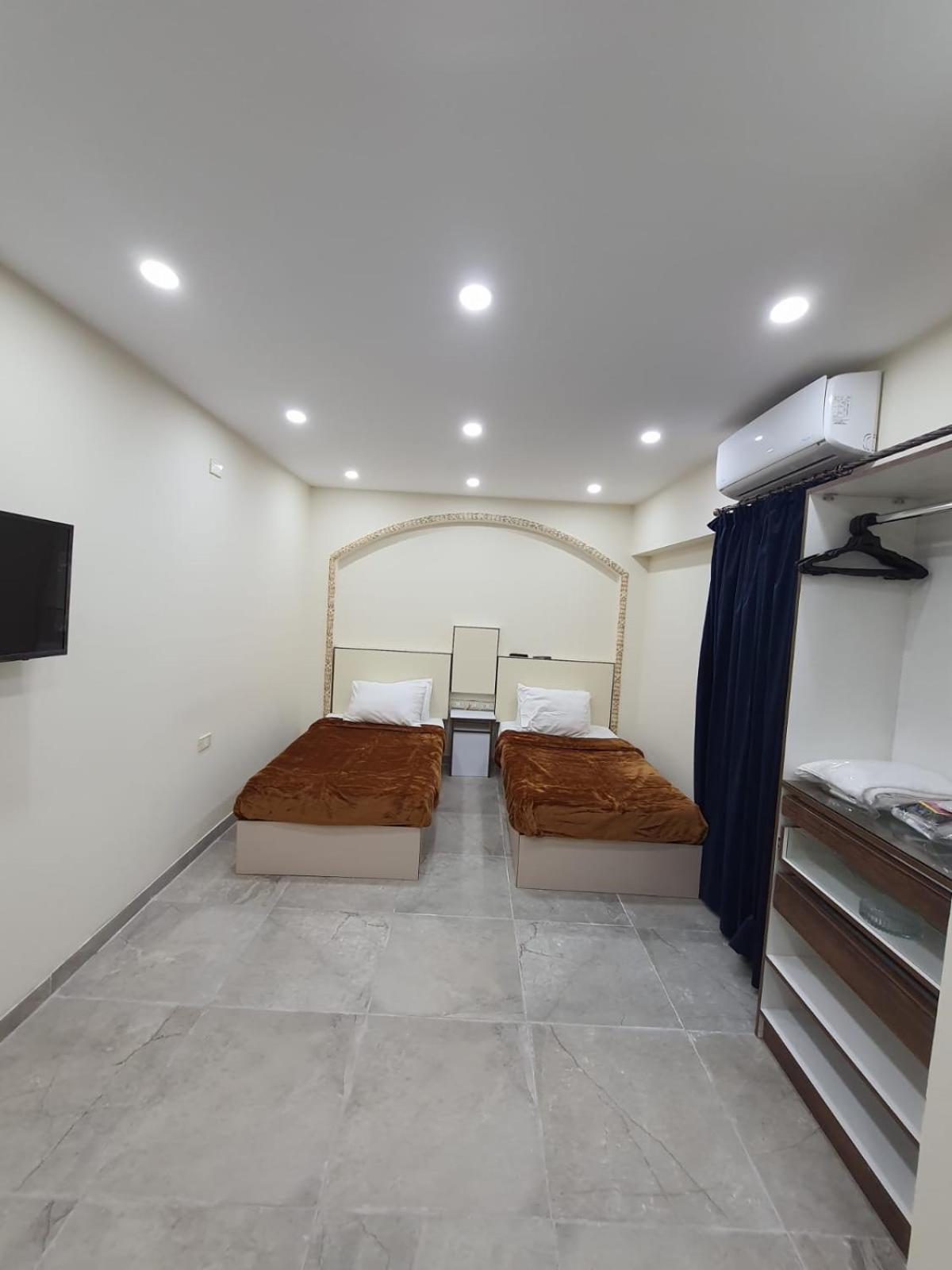 Saraya Abbas Elaser Street-families Only Apartment