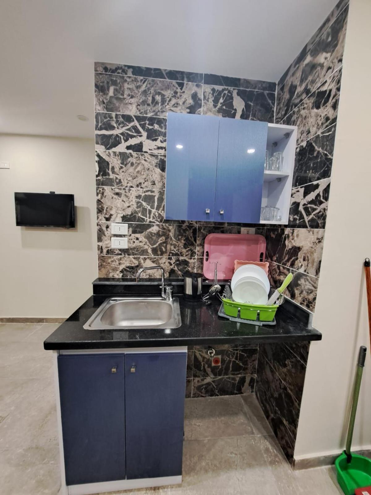 Apartment Saraya Abbas Elaser Street-families Only *