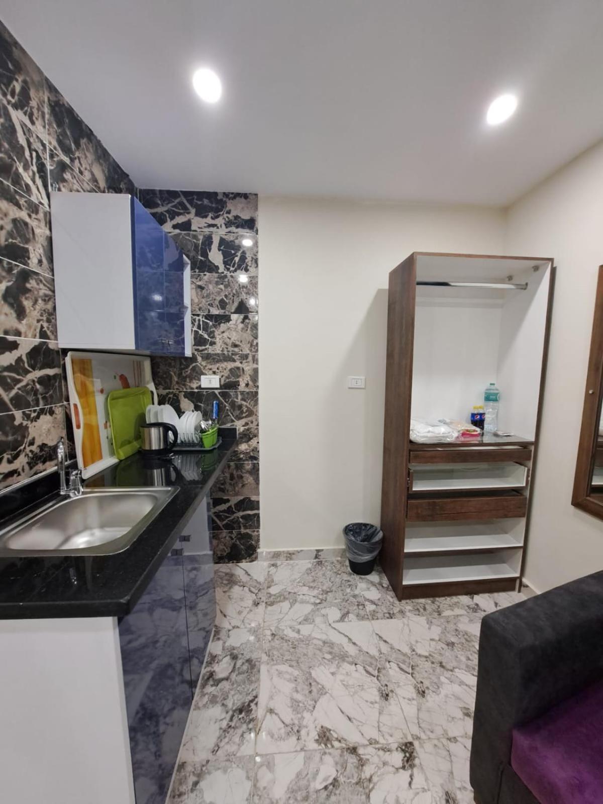 Saraya Abbas Elaser Street-families Only Apartment