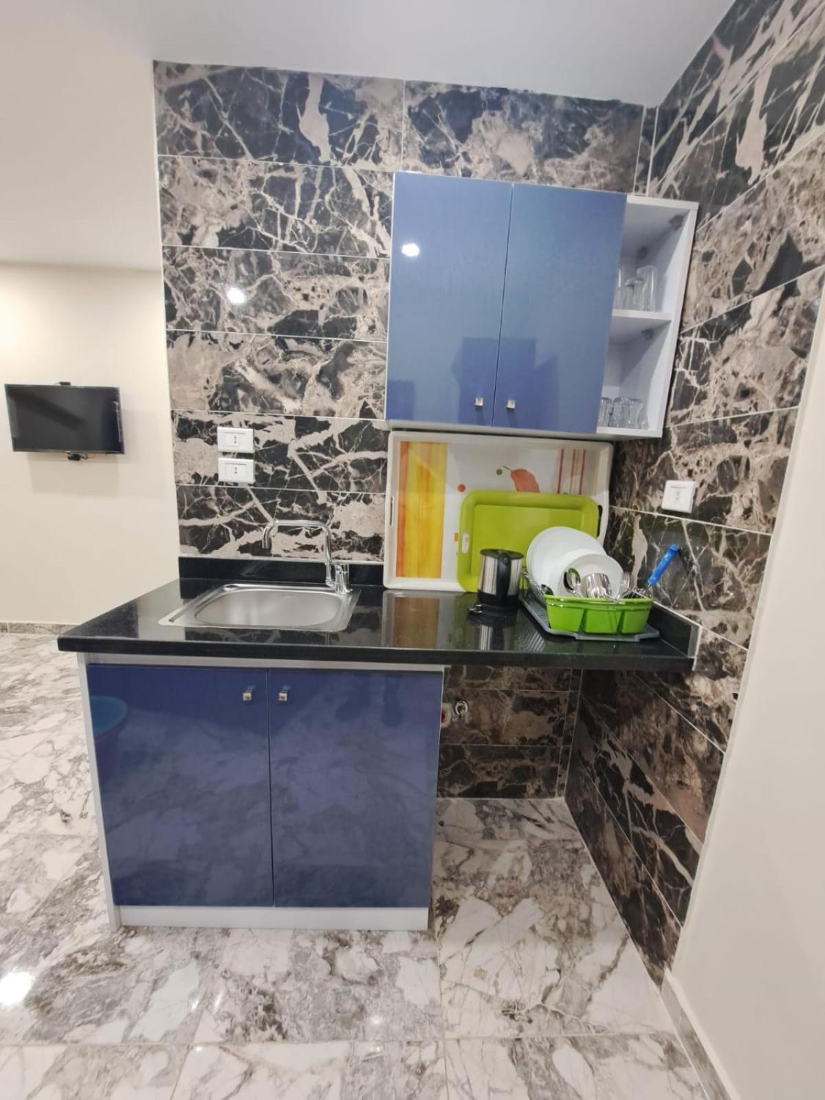 Saraya Abbas Elaser Street-families Only Apartment